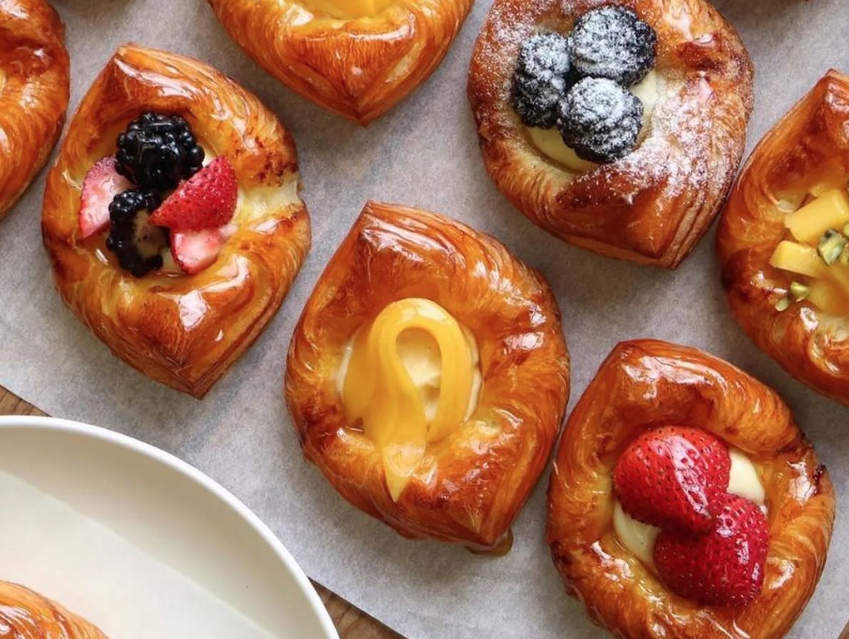 Amber Edges in the Sweet Lab