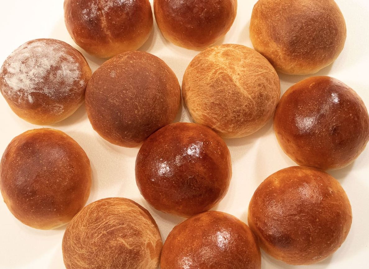 Light Learns To Dance On Cake